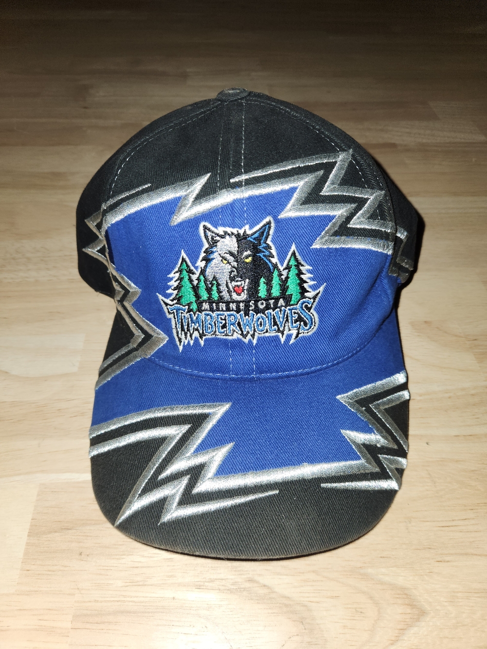 Vintage Y2K American Needle Minnesota Timberwolves Lightning Embroidered Men Hat